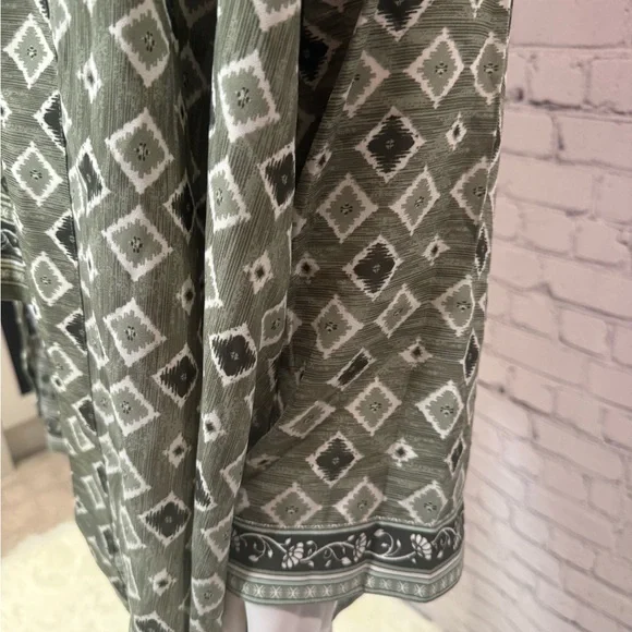 Green Patterned Women's Jacket - Picture 2 of 5